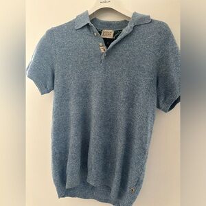 Scotch and Soda knitted shirt.
Color: Light Blue
Size: S